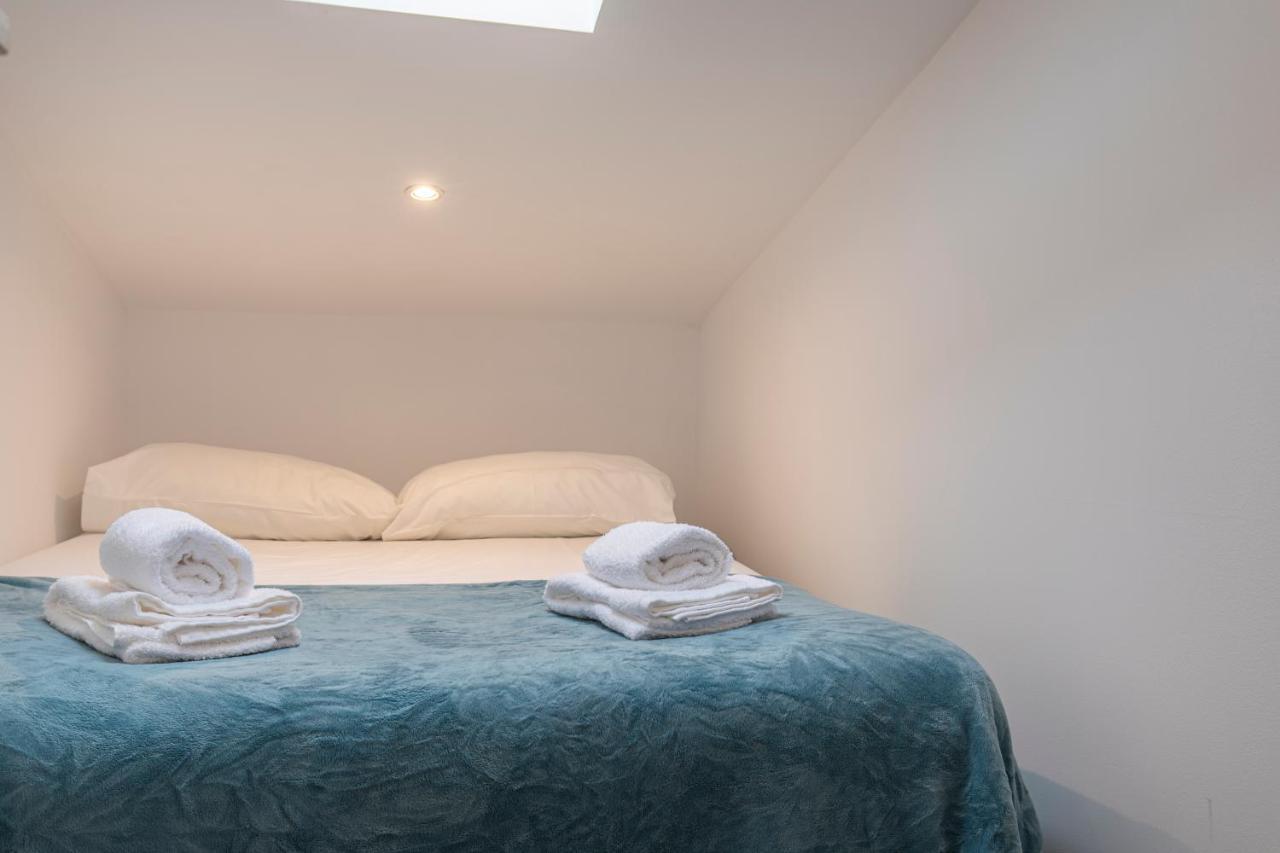 Condessa 2Bdr Duplex By Lovelystay Lissabon Exterior foto
